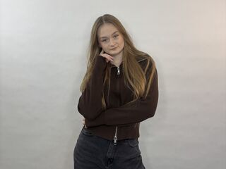adult liveshow SigneKeatley