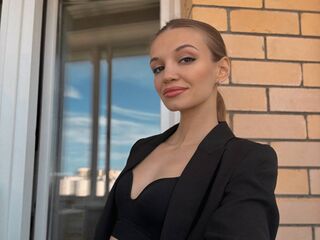 free webcam SuzanUemura