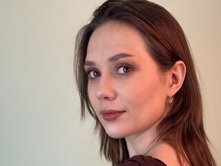 cam girl playing with vibrator ToniDeyette