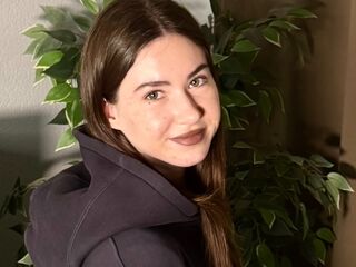 cam girl masturbating with dildo TrinaJarocki