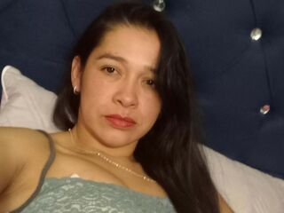 dirty cam show VictoriaCruzL