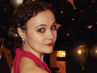 girl showing tits VioletteCandella