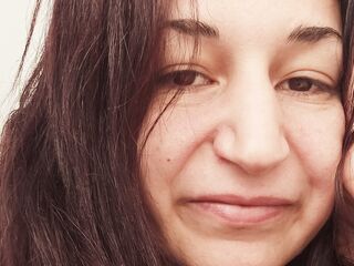 naked cam live lucialovely